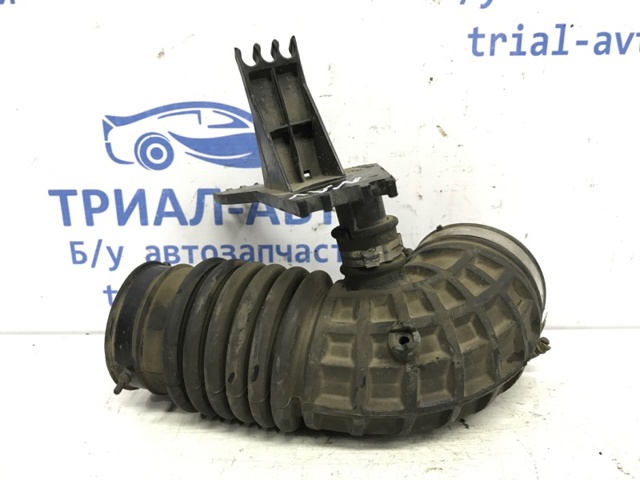 Патрубок повітряний, вихід повітряного фільтра 16578EC00B NISSAN