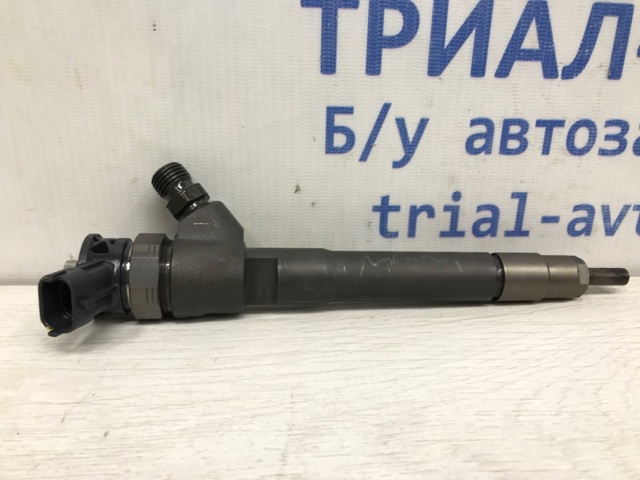 Форсунка вприску палива 1660000Q2D NISSAN