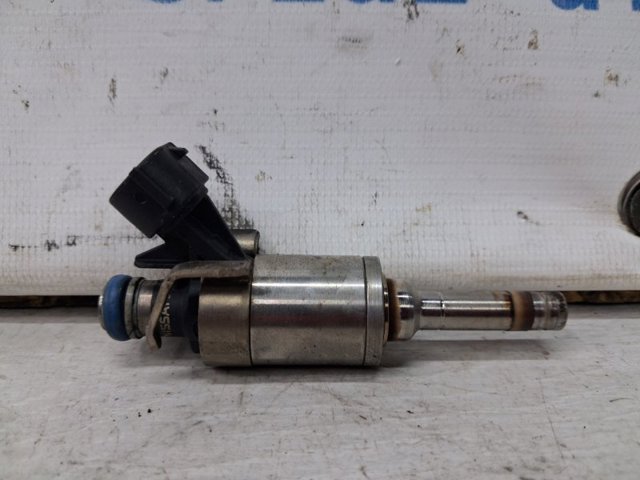 Форсунка дизельна в зборі, розпилювач + тримач 166001KC0A NISSAN