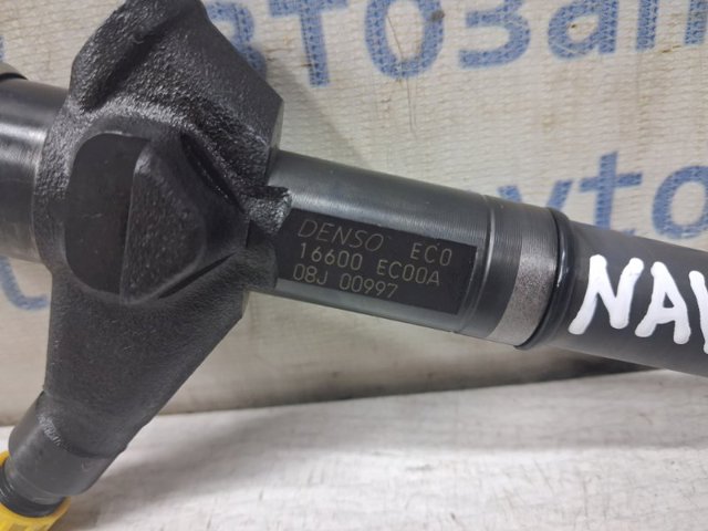 Форсунка дизельна в зборі, розпилювач + тримач 16600EC00A NISSAN