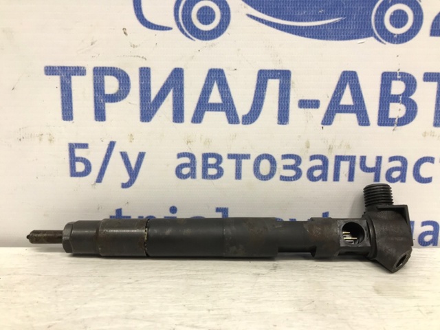 Форсунка дизельна в зборі, розпилювач + тримач 16600HG00C NISSAN