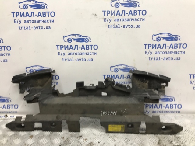 Кронштейн радіатора нижній 1668136010 TOYOTA