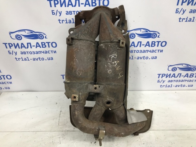Труба приймальна (штани) глушника, передня 1714137100 TOYOTA