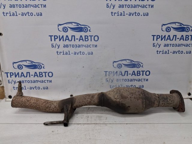 Глушник, передня частина 1741028551 TOYOTA
