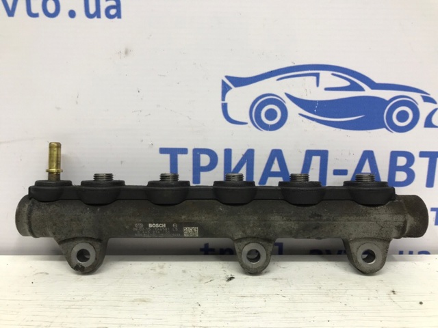 Розподільник палива 1752000Q2B NISSAN