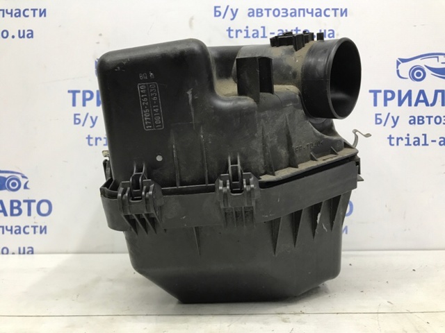 Корпус повітряного фільтра, верхня частина 1770526140 TOYOTA