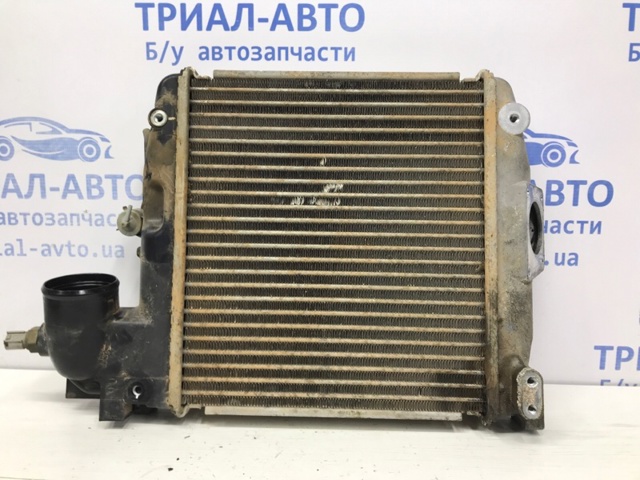 Охолоджувач наддувочного повітря 1794030070 TOYOTA