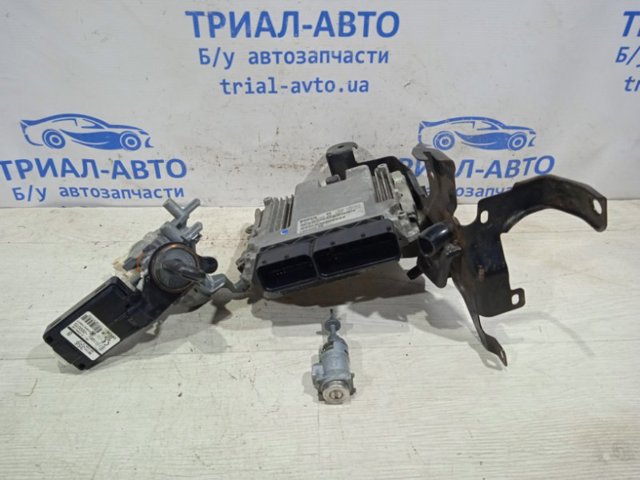 Блок електронного управління 1860A906 MITSUBISHI