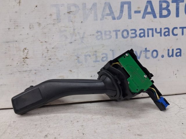 Перемикач підрульовий, правий 1K0953519 VAG