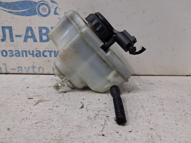 Бачок головного гальмівного циліндру 1K1611301D VAG