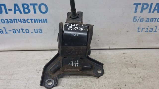 Ліва подушка двигуна 218302E000 HYUNDAI