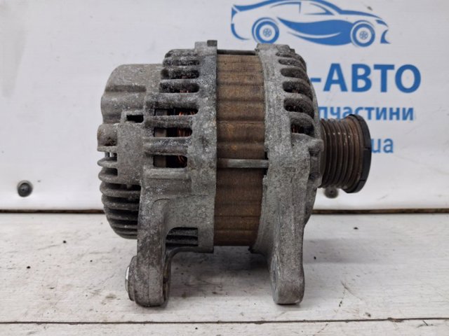 Авто генератор 231001KM1A NISSAN