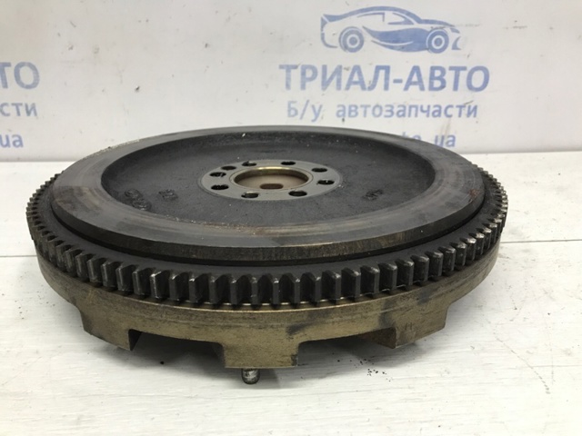 Колінвал двигуна 2311027000 HYUNDAI