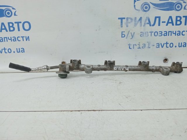 Паливна рампа 2381428031 TOYOTA