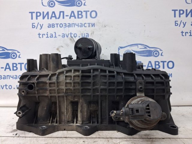 Колектор впускний 25193560 GM