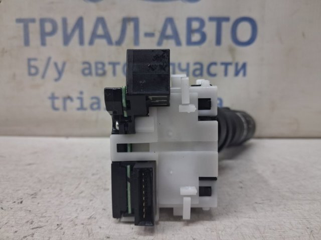 Перемикач підрульовий, правий 25260JD01A NISSAN