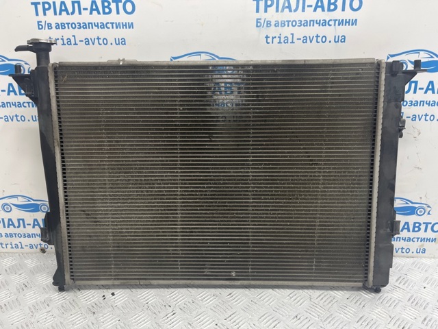 Радіатор двигуна 253102B300 HYUNDAI
