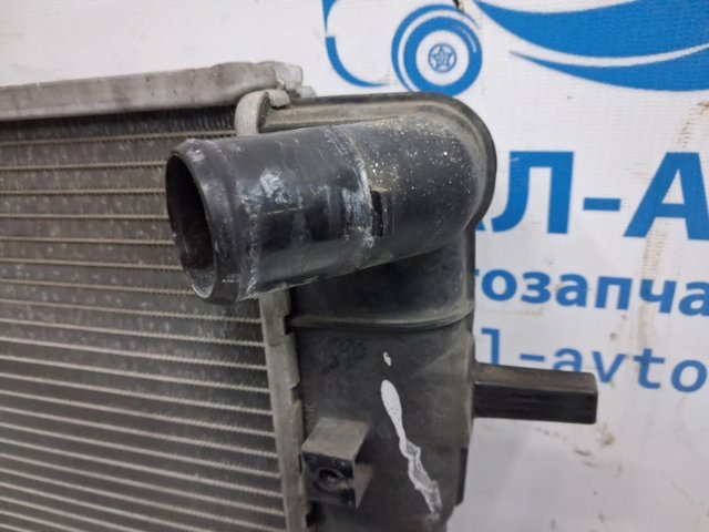 Радіатор двигуна 253102E100 HYUNDAI