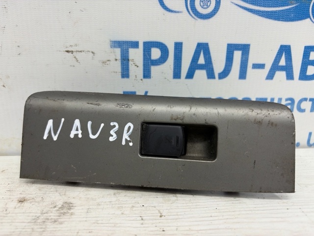 Кнопка підйомника задніх стекол 25411EA00A NISSAN