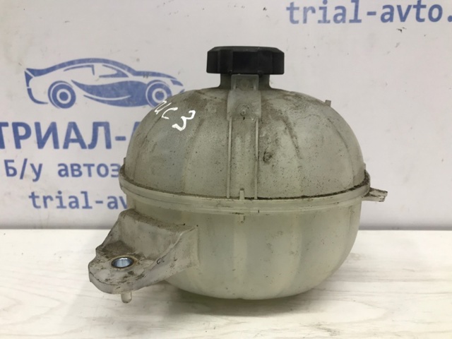 Бачок системи охолодження двигуна розширювальний Хендай Туксон 3