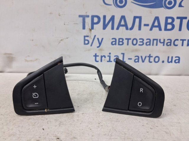 Блок кнопкових перемикачів рульового колеса 255500003R RENAULT