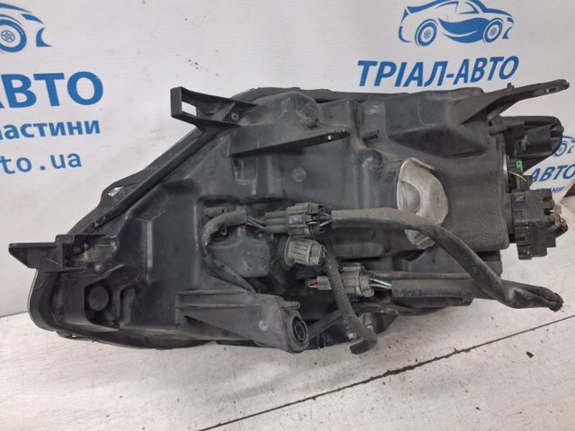Фара комбінована, передня 260104CC0C NISSAN