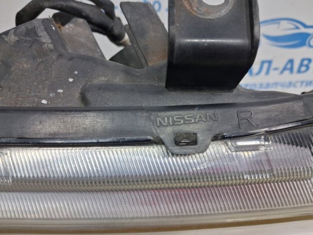 Фара правая 26010EB303 NISSAN