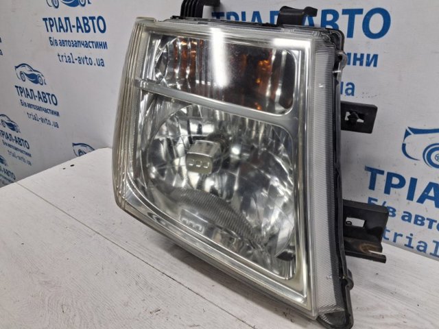 Права блок фара 26010EB303 NISSAN