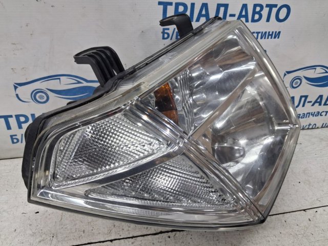Фара основна права 26010EB380 NISSAN