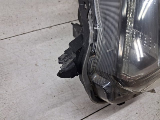 Фара ліва 260604CC0C NISSAN