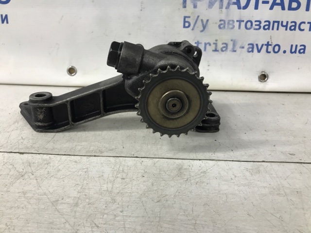 Помпа масляна 261004A000 HYUNDAI