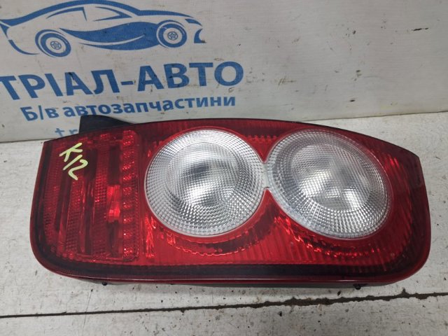 Ліхтар задній правий 26550BC500 NISSAN