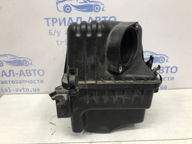 Корпус повітряного фільтра 281101H250 HYUNDAI
