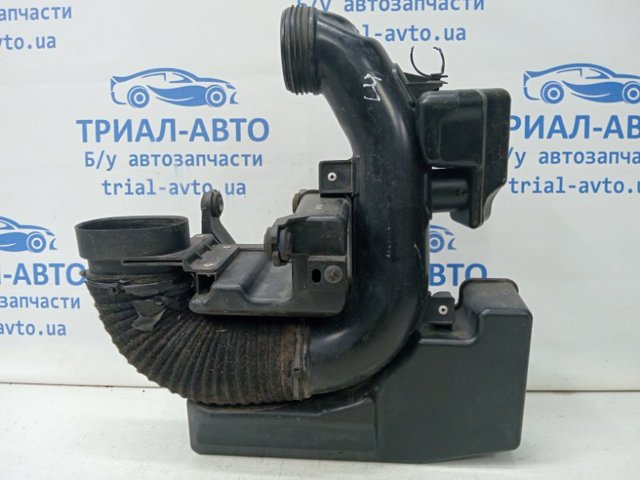 Патрубок повітряний, вхід повітряного фільтра 28220A5800 HYUNDAI