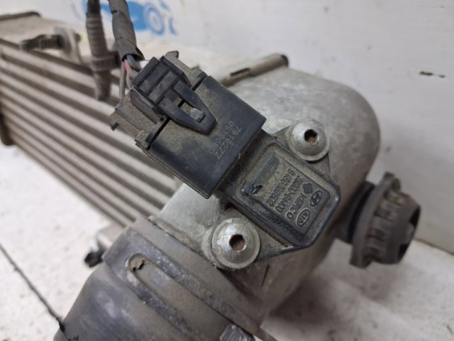 Охолоджувач наддувочного повітря 282702A610 HYUNDAI