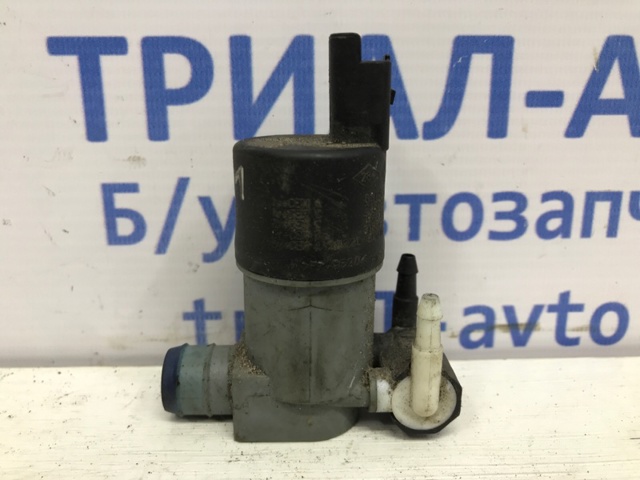 Помпа омивача Нісан Альмера TINO