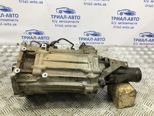 Роздавальна коробка 2952166J00 SUZUKI