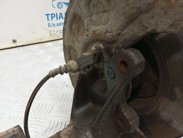 Балка задньої підвіски поперечна 2K0501101S VAG