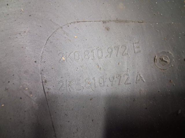 Підкрилок заднього крила, правий 2K0810972E VAG