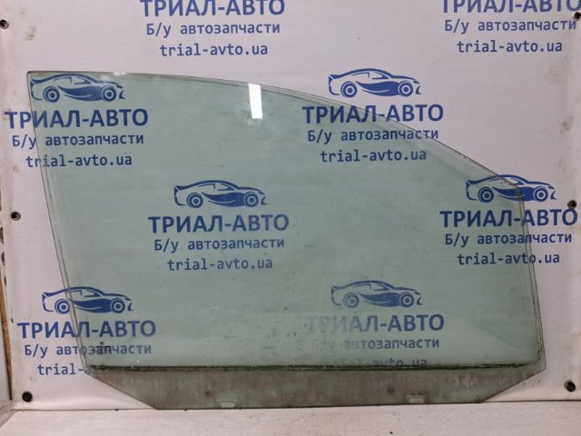 Скло передньої правої двері 2K0845202C VAG