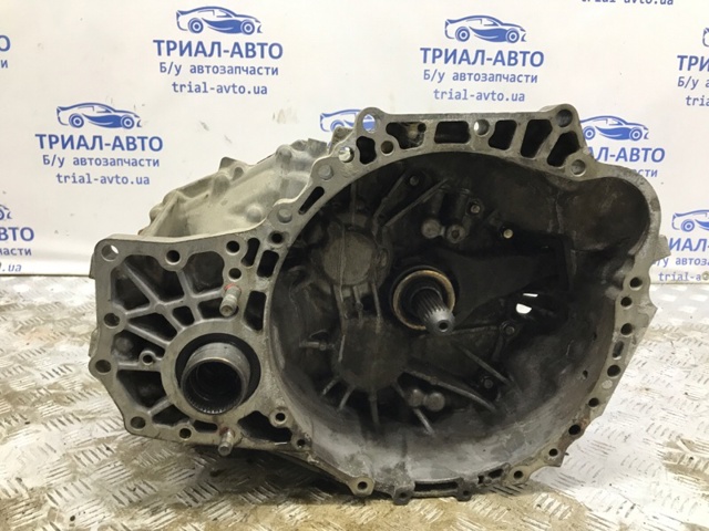 Механічна коробка перемикання передач 3030042290 TOYOTA