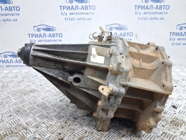 Коробка роздавальна в зборі 33100EA310 NISSAN
