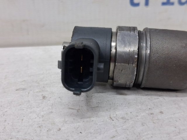 Форсунка інжектора 338002A800 HYUNDAI