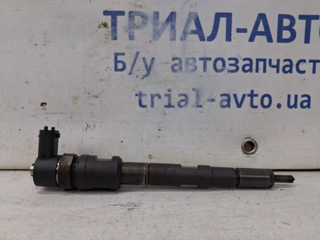 Форсунка вприску палива 338004A500 HYUNDAI