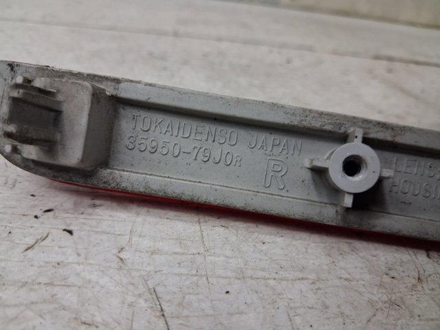 Катафот (відбивач) заднього бампера, правий 3597079J02 SUZUKI