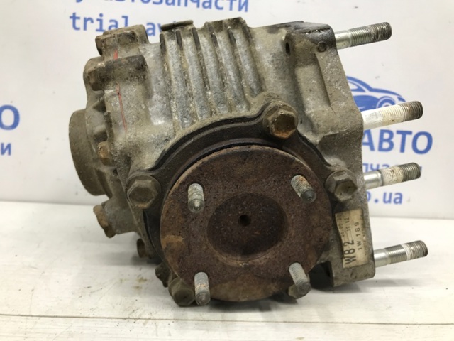 Раздатка (коробка роздавальна) 3610042090 TOYOTA