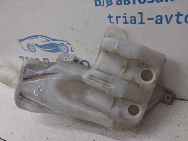 Бачок омивайки 3845079J11 SUZUKI