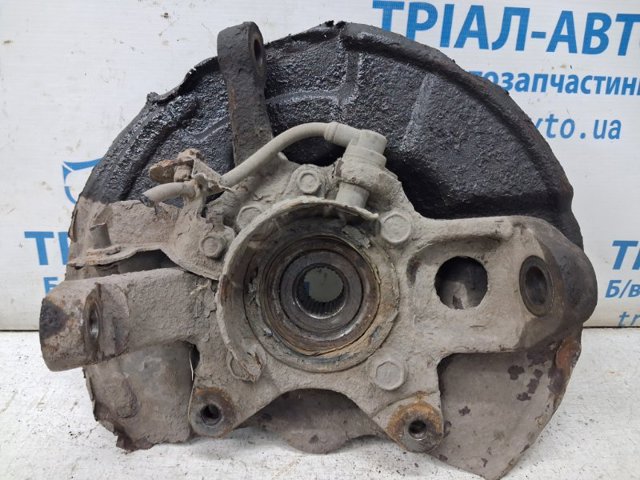 Цапфа - поворотний кулак передній, лівий 3870A021 MITSUBISHI