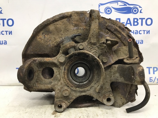 Цапфа передні праві 3870A022 MITSUBISHI