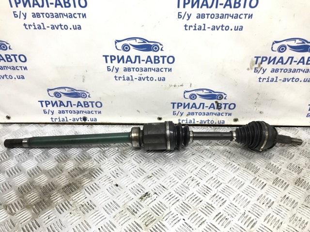 Привід правий 391004BE4B NISSAN